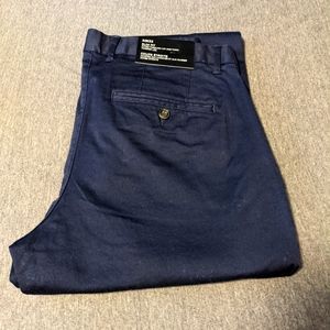 Slim fit classic chino pant